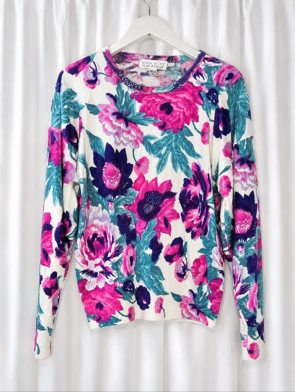 Vintage Karen Scott Bold Oversized Floral Print Long Sleeve Retro Knit Sweater